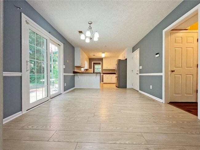 Building Photo - 3060 Oak Meadow Dr