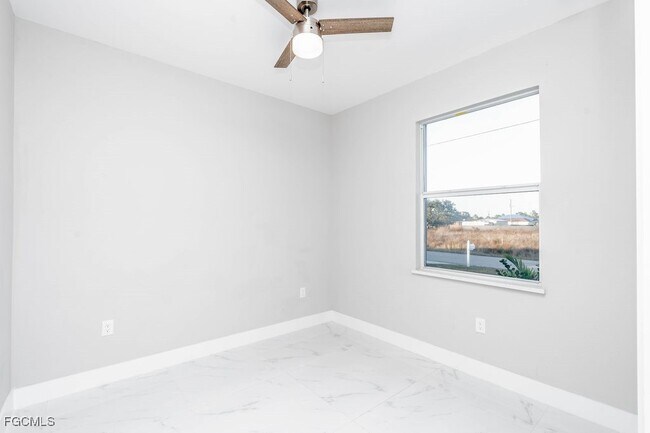 Building Photo - 4417 22nd St SW