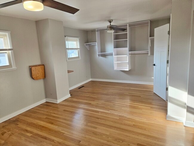 Building Photo - 15251 Colina Ave