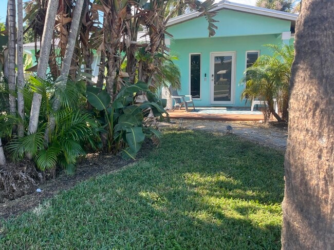 Building Photo - 3118 Pierson Dr