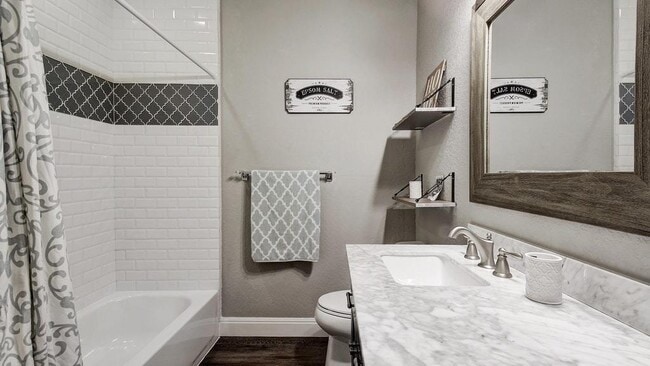 Building Photo - 3 Bedroom / 2 Bathroom super cute house for lease!