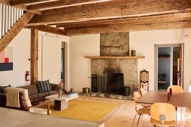 Building Photo - 1883 NY-213