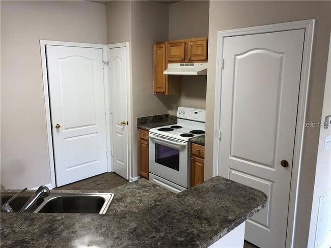 Building Photo - 10526 Villa View Cir