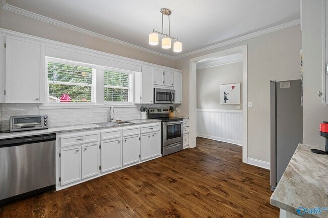 Building Photo - 4286 Sullivan St