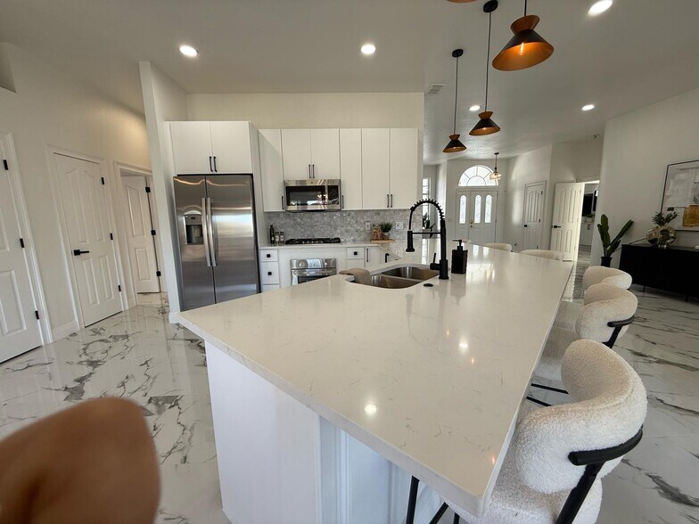 Building Photo - 1608 Ledgestone Dr