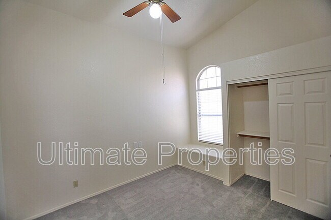 Building Photo - 5420 W Oraibi Dr