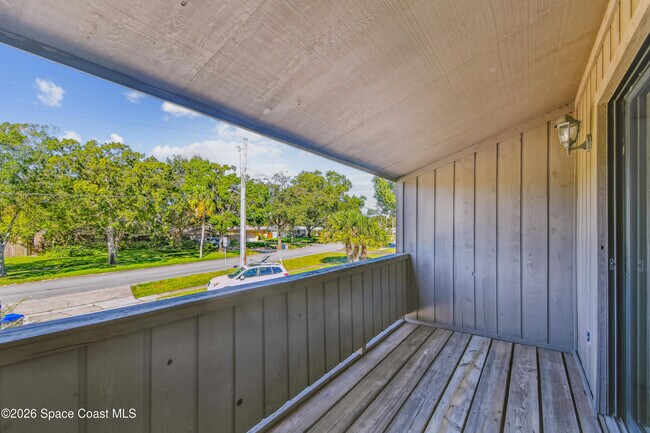 Building Photo - 3687 Royal Oak Dr