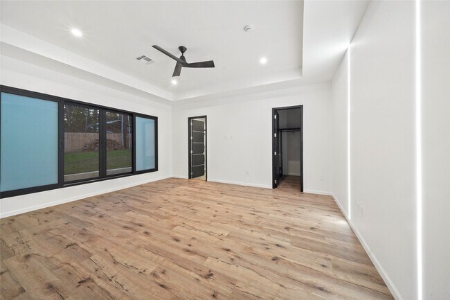 Building Photo - 2438 Carriage Lamp Ln