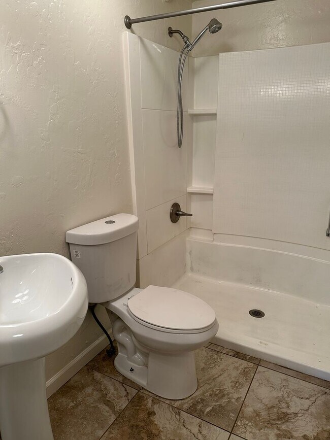 Building Photo - Cozy 3 bedroom 2 bathroom home in Mesa