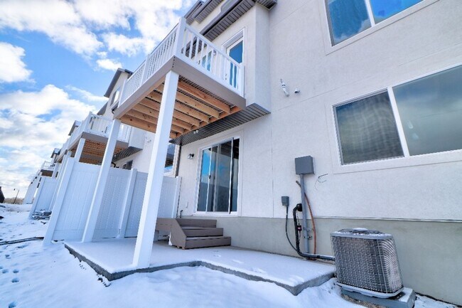 Building Photo - 16365 S Piston Ln