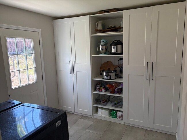Building Photo - Gorgeous Single-Family Home in San Marcos!