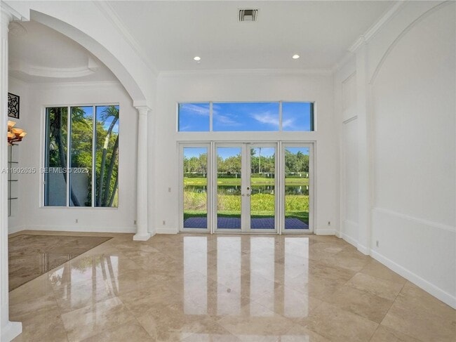 Building Photo - 16291 Bristol Pointe Dr