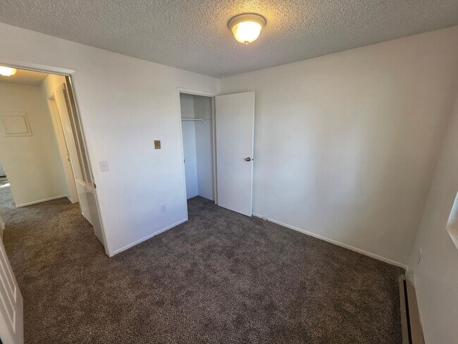 Building Photo - Newly Remodeled Townhouse in Spokane