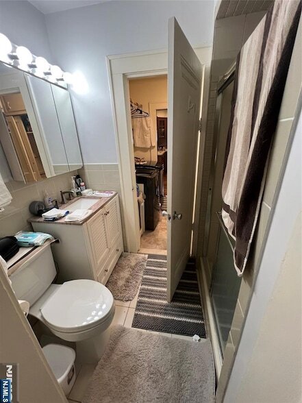 Building Photo - 26 Wayne St