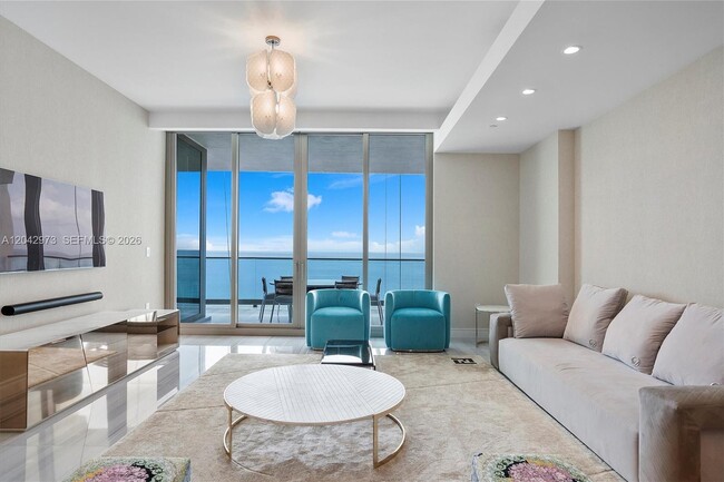 Building Photo - 17901 Collins Ave