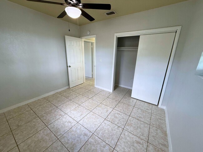 Building Photo - 2401 NW 170th St