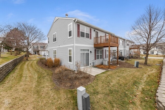 Building Photo - Beautiful 2 Bedroom Home located in the Falling Waters subdivision in Lindenhurst!