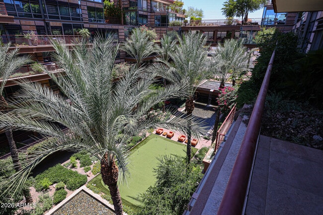 Building Photo - 7137 E Rancho Vista Dr