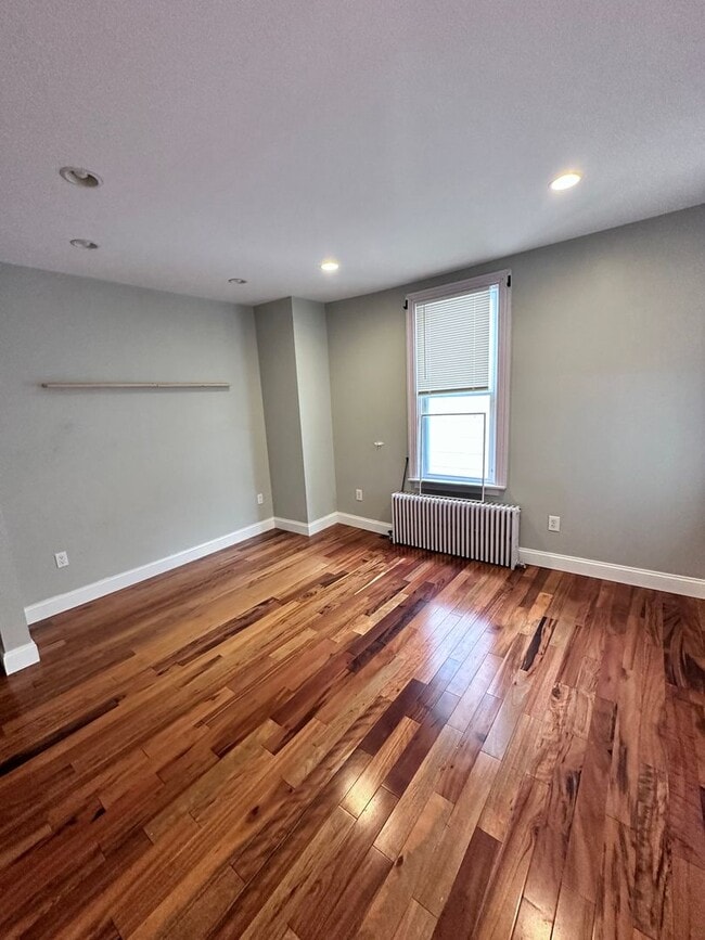 Building Photo - Charming 3 Bedroom Home in Mt.Joy!