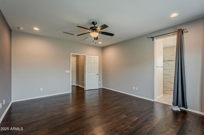 Building Photo - 10819 W Bronco Trail
