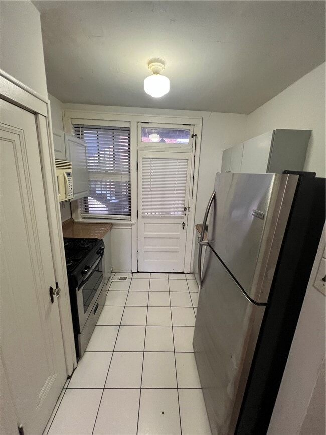 Building Photo - 7080 Mitchell Ave