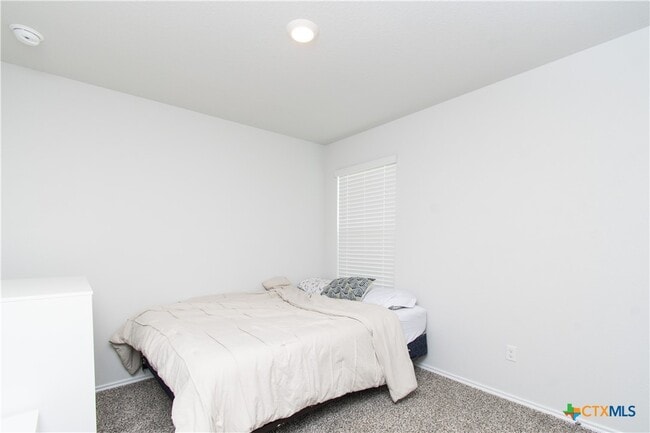 Building Photo - 1719 Cedrus Dr