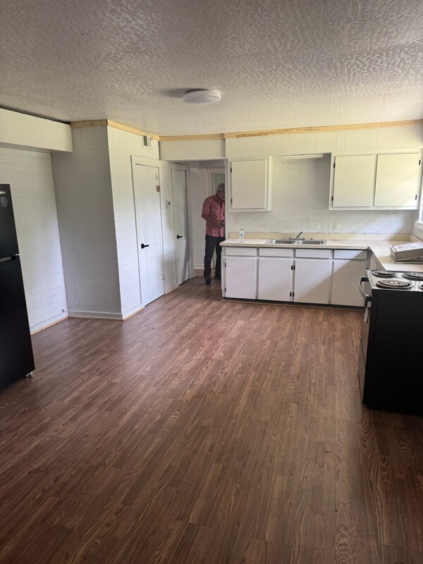 Building Photo - 404 Cobb Ave