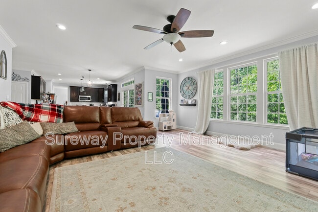 Building Photo - 13 Grist Mill Ct