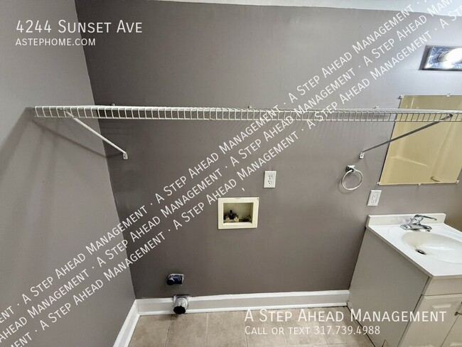 Building Photo - 4244 Sunset-3 Bed/2 Bath with bonus attic ...