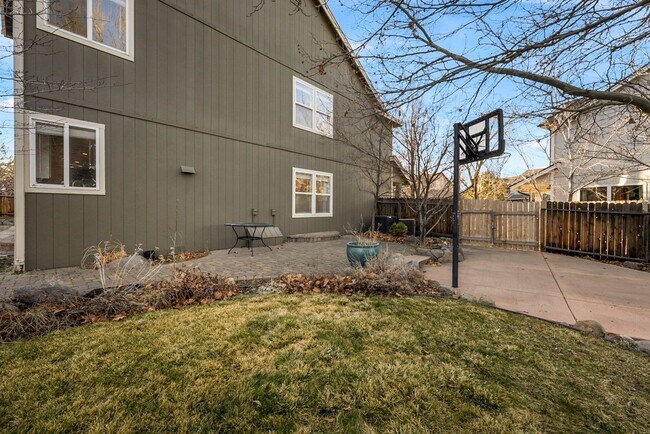 Building Photo - Enjoy this Spectacular Parklike backyard with Landscaping Included in Rent