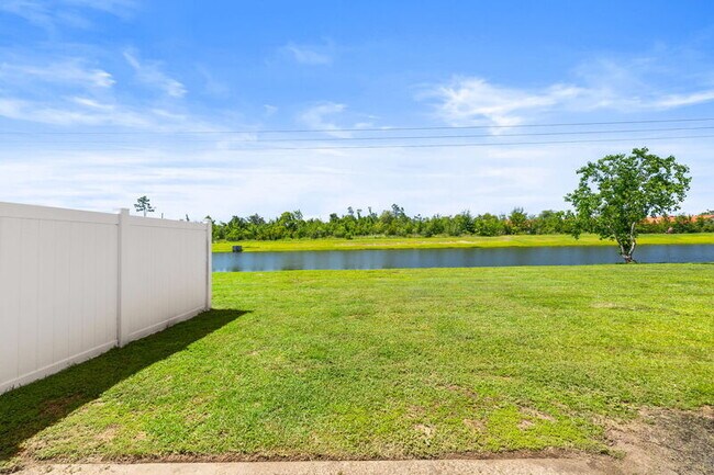 Building Photo - 5768 Callaway Cir