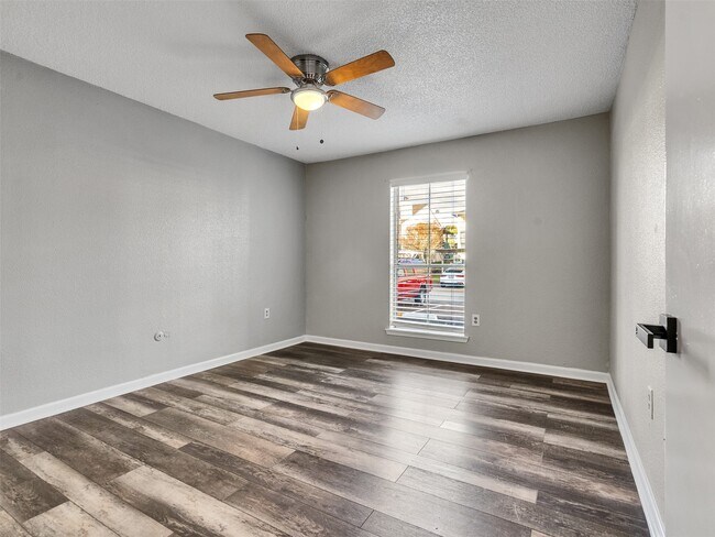 Building Photo - 250 El Dorado Blvd