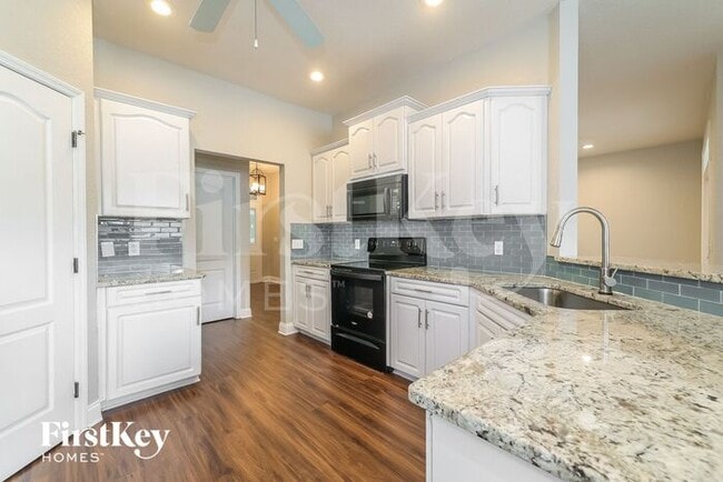 Building Photo - 5920 Buck Run Dr