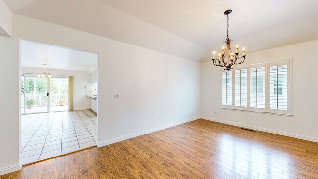 Building Photo - 7971 Oakmont Dr