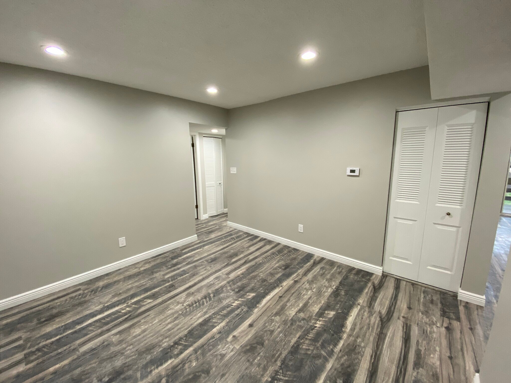 Building Photo - 9057 W Swan Cir