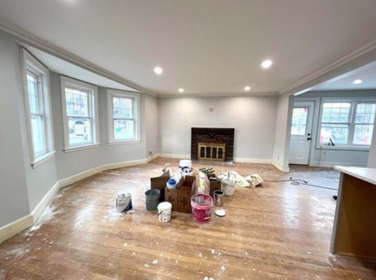 Building Photo - 171 Forest St