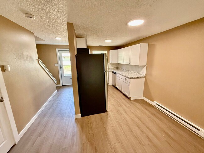 Building Photo - 3621 Butternut Dr