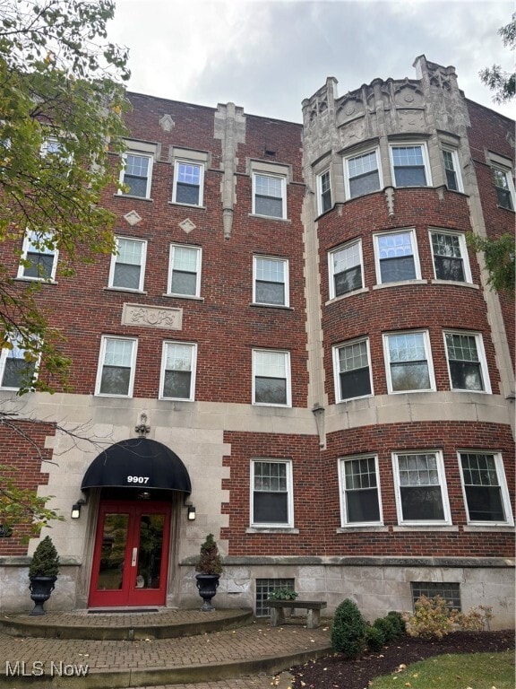 Primary Photo - 9907 Lake Ave