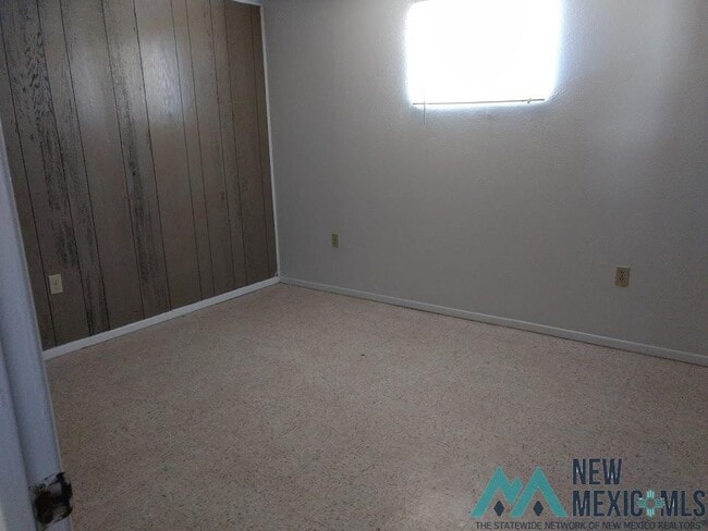 Building Photo - 411 W Holly St