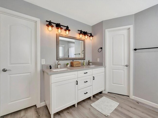 Building Photo - 5346 Apple Blossom Ln