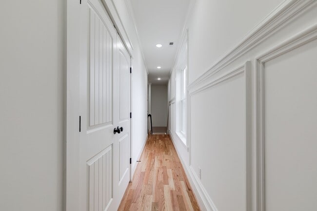 Building Photo - Experience Modern Elegance in RVA’s Souths...