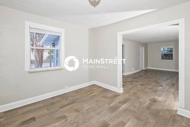 Building Photo - 4 Bedroom Pet-Friendly Home in Lake Worth,...