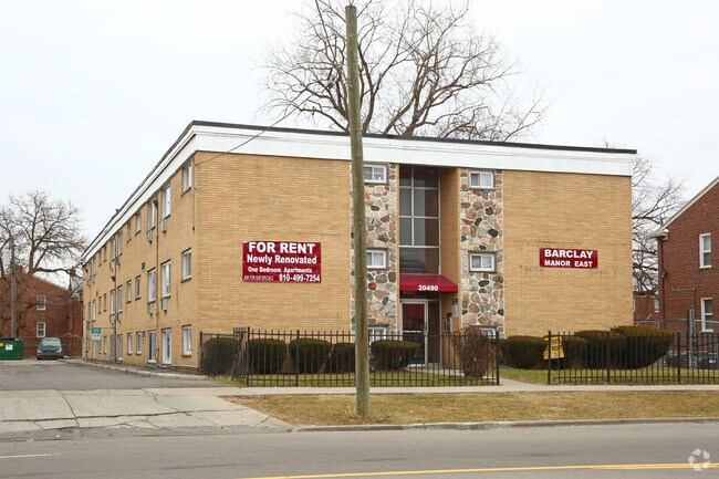 Building Photo - Barclay Manor East