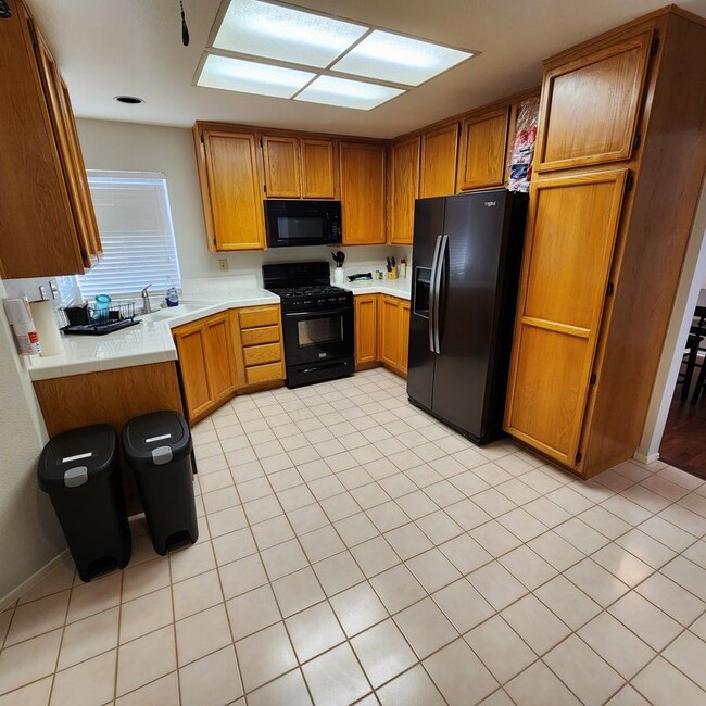 Building Photo - 29806 Coral Tree Ct