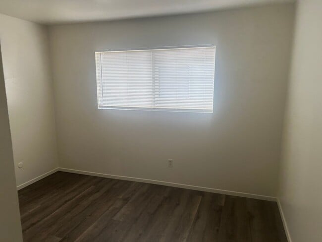 Building Photo - 112 Garnsey Ave