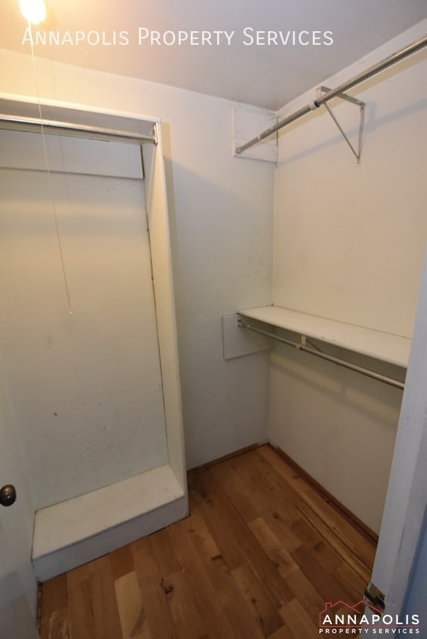 Building Photo - 1750 Aberdeen Cir