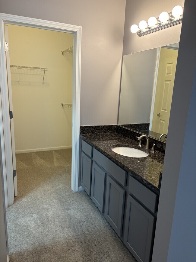 Building Photo - 23778 Northstone Village Dr