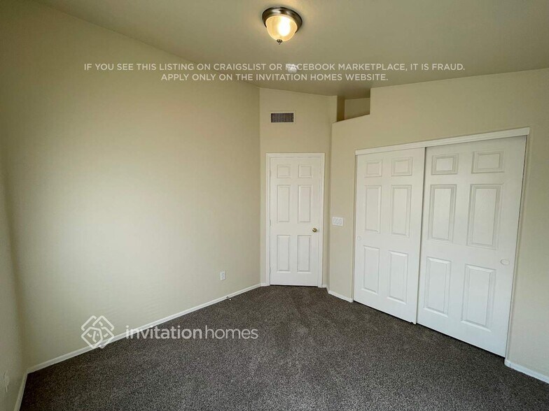 Building Photo - 14530 N 87th Ave