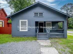 Building Photo - 1023 S Booker St