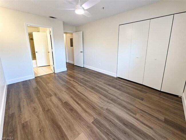Building Photo - 8275 Ibis Club Dr